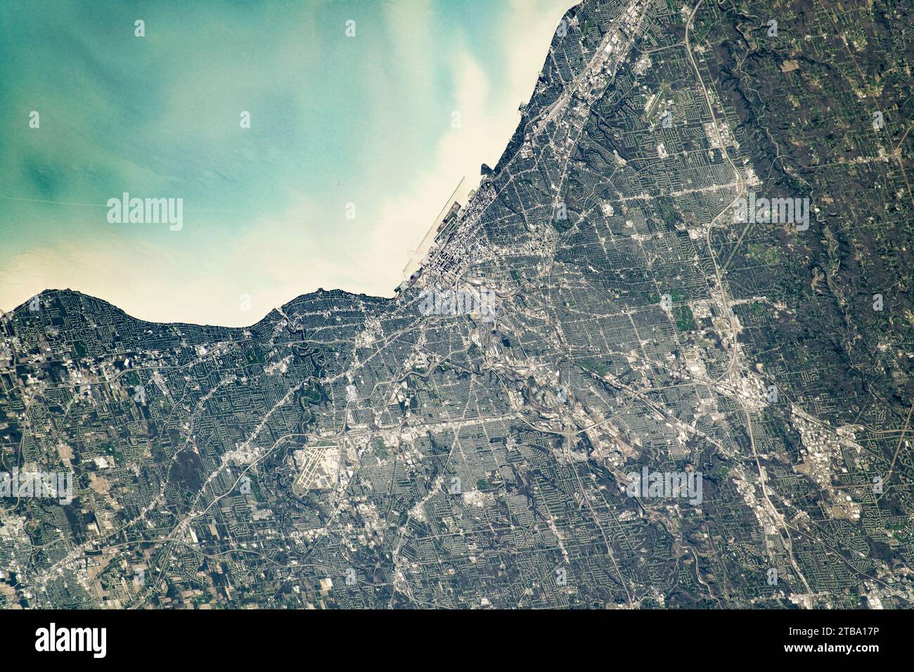 Vue depuis l'espace de Cleveland, Ohio, et ses vastes banlieues. Banque D'Images