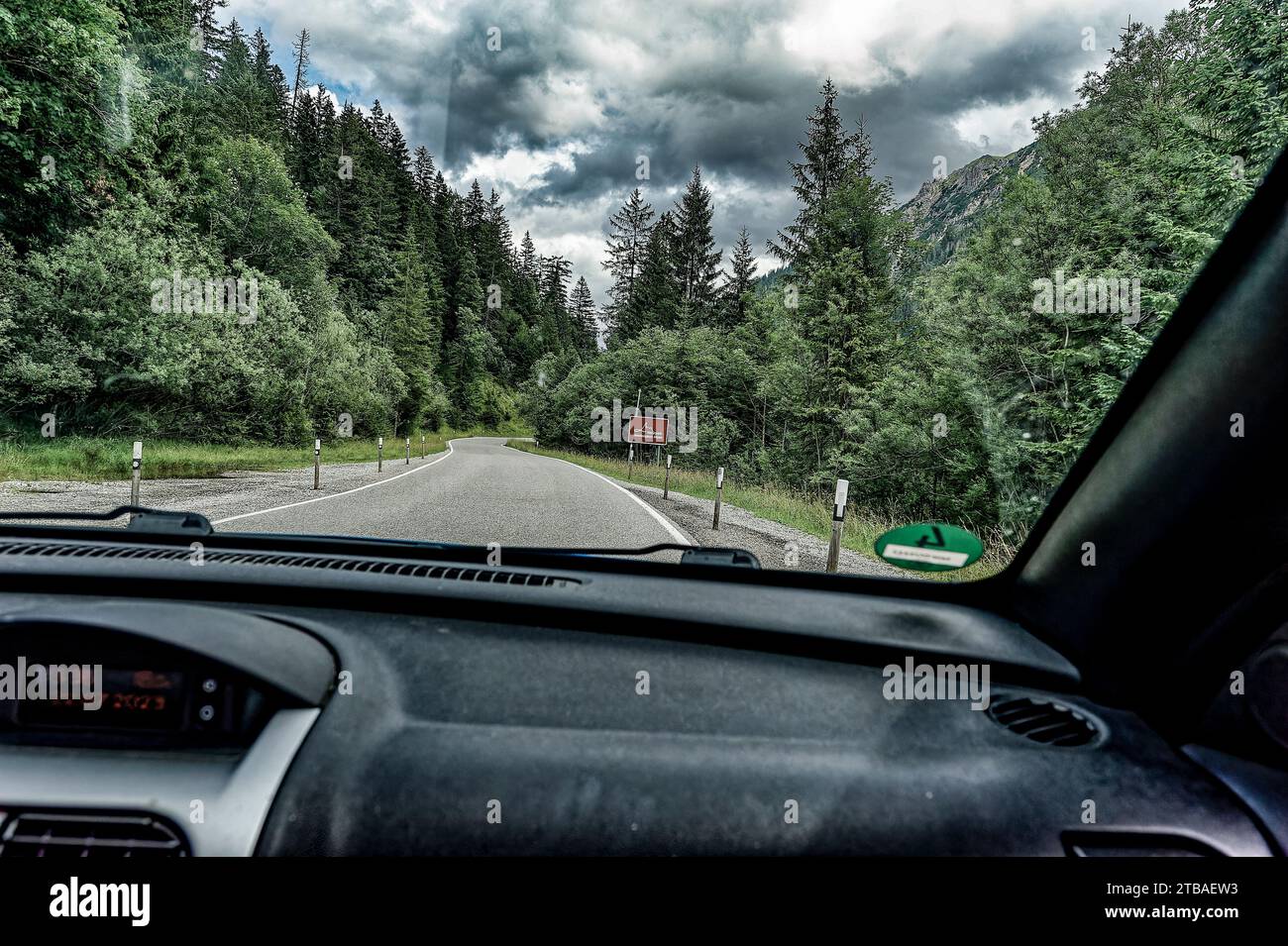 großer Alpsee, das vielseitige Naturerlebnis im Oberallgäu : der Große Alpsee-Rundweg Banque D'Images