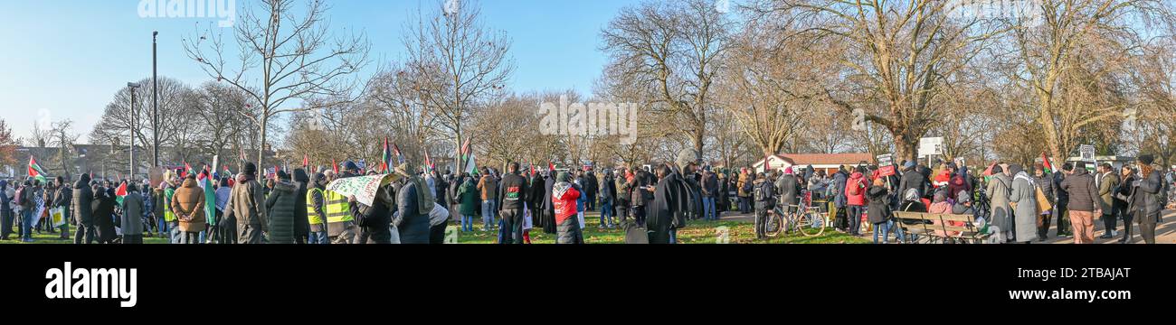 Rassemblement pro-Palestine pour un cessez-le-feu total maintenant marche à travers le de Newham et Redbridge, Londres Banque D'Images