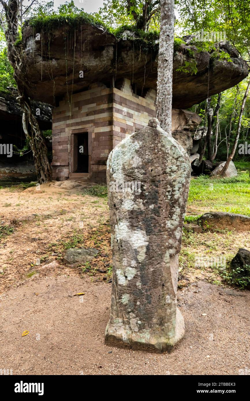 Phu Phra Bat Historical Park, stèle en pierre, sanctuaire bouddhiste sous abri sous roche, Ban Phue District, Udon Thani, Isan, Thaïlande, Asie du Sud-est, Asie Banque D'Images