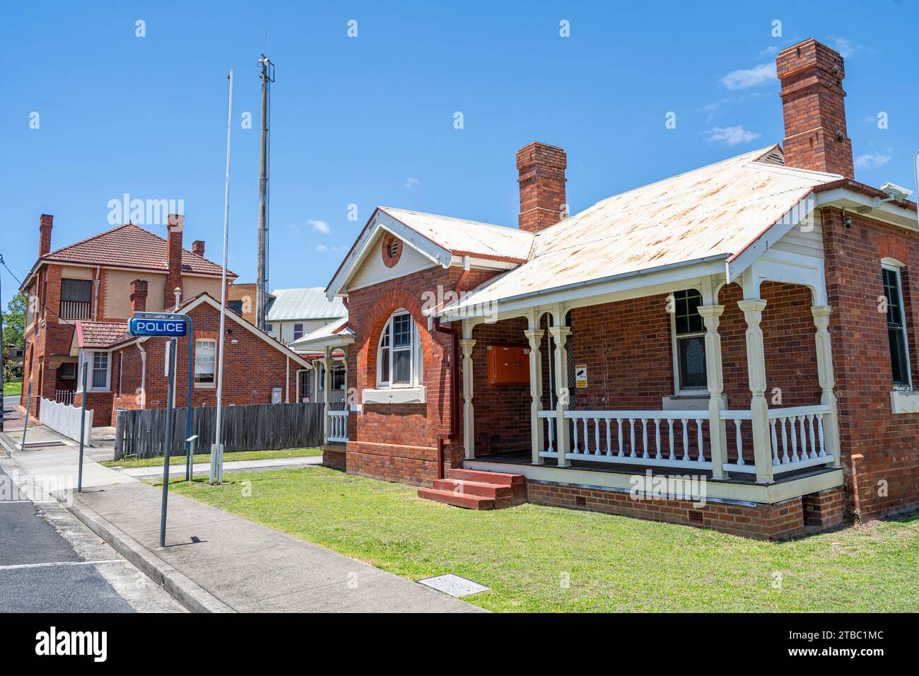 Vue extérieure du poste de police en briques. MacLean, Nouvelle-Galles du Sud, Australie Banque D'Images
