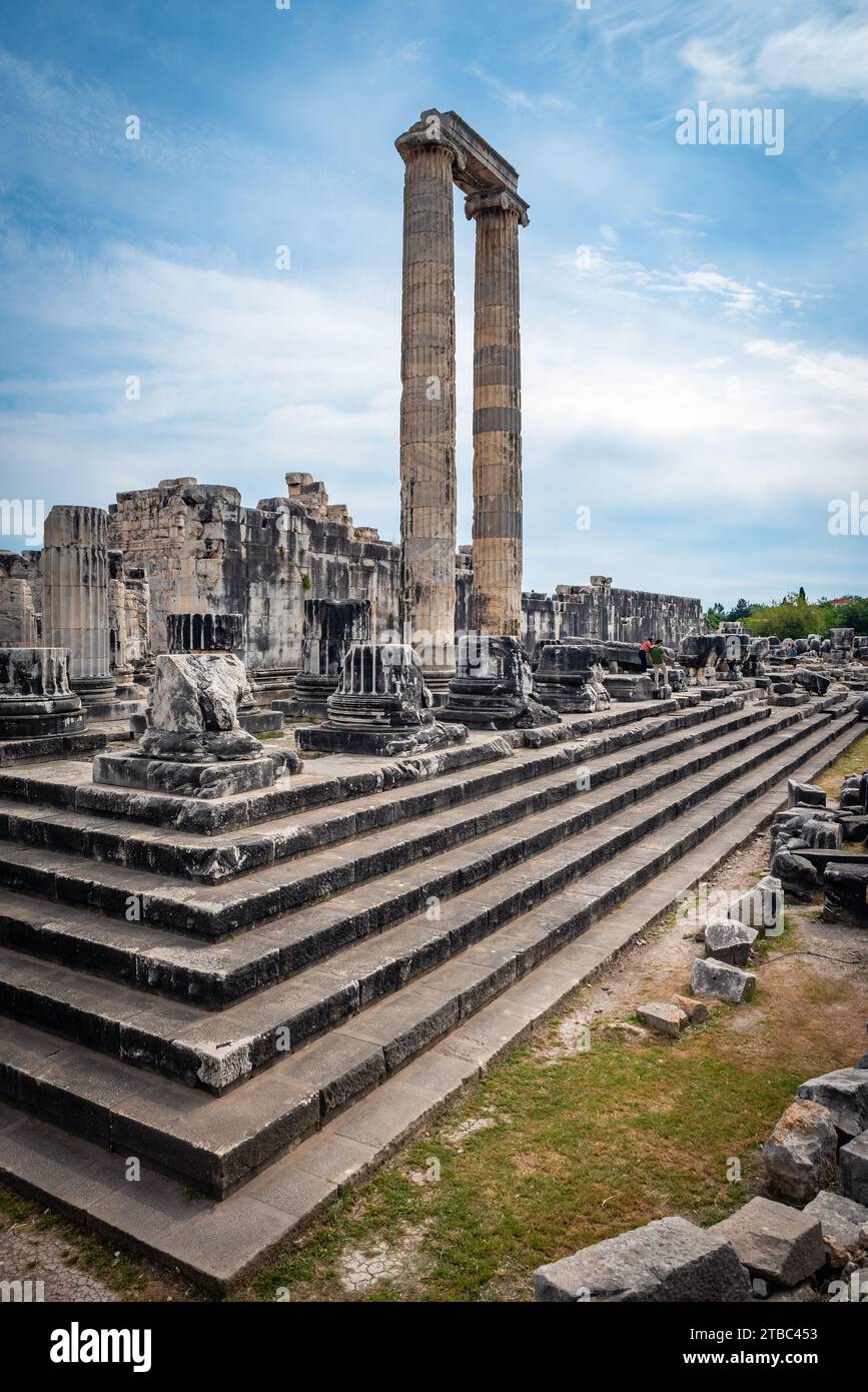 Les ruines colossales du temple d'Apollon à Didyme. Didymaion était un important centre oracle dans la période antique. Aydin, Turquie Banque D'Images