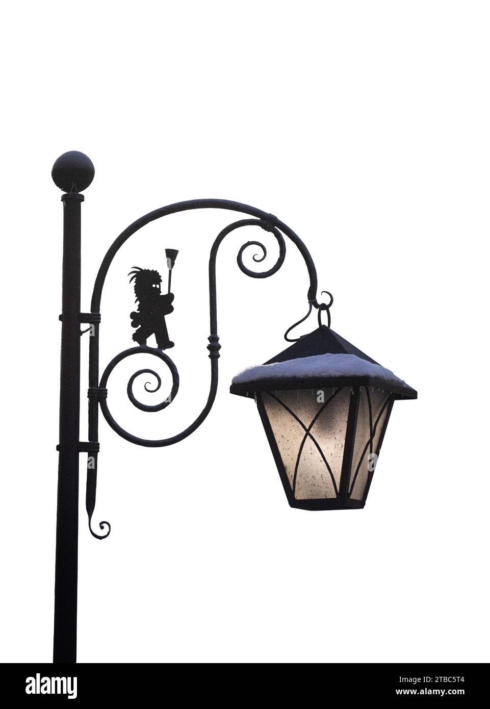Un lampadaire rétroéclairé en hiver avec un fond transparent Banque D'Images