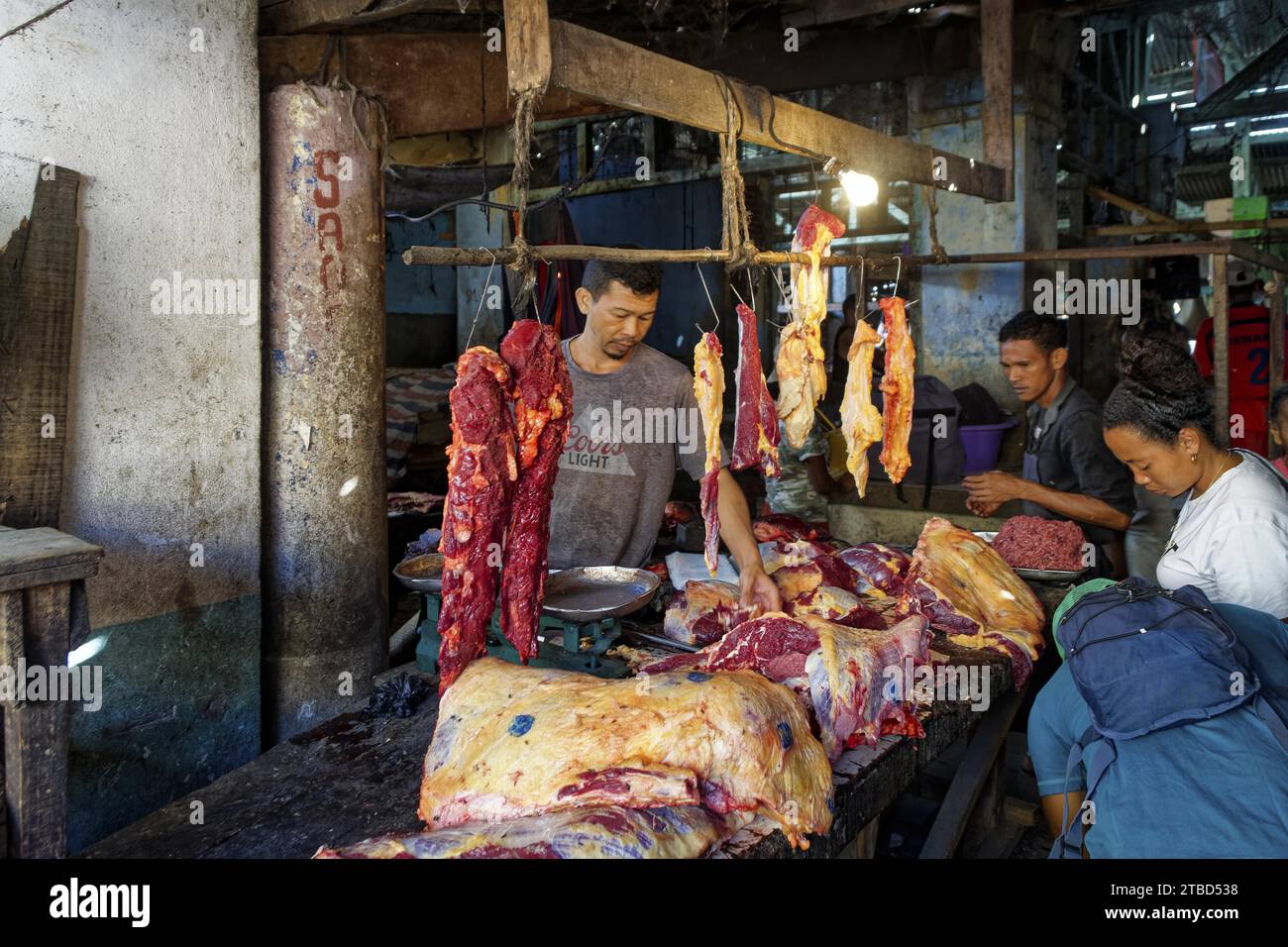 Boucher au marché, étal du marché, viande, Morandava, Madagascar Banque D'Images
