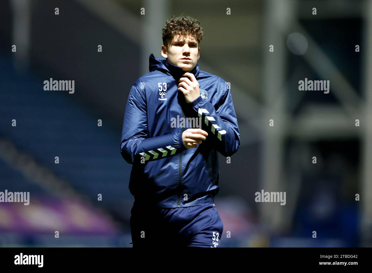 Les joueurs de Coventry City arrivent pour le match de troisième tour de la FA Youth Cup au Deepdale Stadium, Preston. Date de la photo : mercredi 6 décembre 2023. Banque D'Images