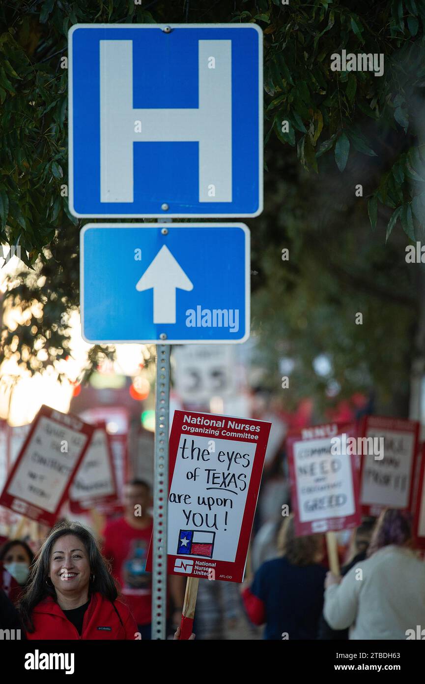 6 décembre 2023 : les infirmières autorisées du centre médical Ascension Seton organisent une grève d'une journée pour protester contre les conditions dangereuses, les problèmes d'équipement et les problèmes de personnel. Austin, Texas. Mario Cantu/CSM(image de crédit : © Mario Cantu/Cal Sport Media) Banque D'Images