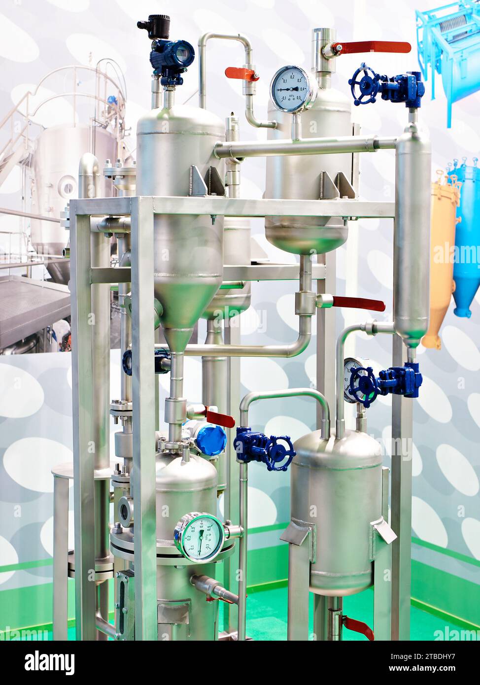 Installation industrielle avec capteurs de pression pipeline métallique Banque D'Images