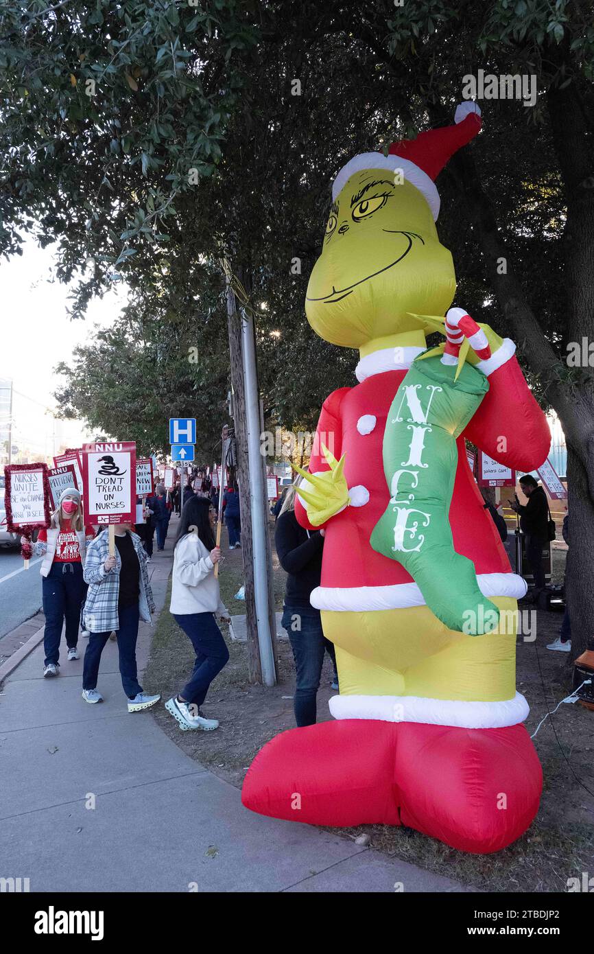 6 décembre 2023 : les infirmières autorisées du centre médical Ascension Seton organisent une grève d'une journée pour protester contre les conditions dangereuses, les problèmes d'équipement et les problèmes de personnel. Austin, Texas. Mario Cantu/CSM Banque D'Images