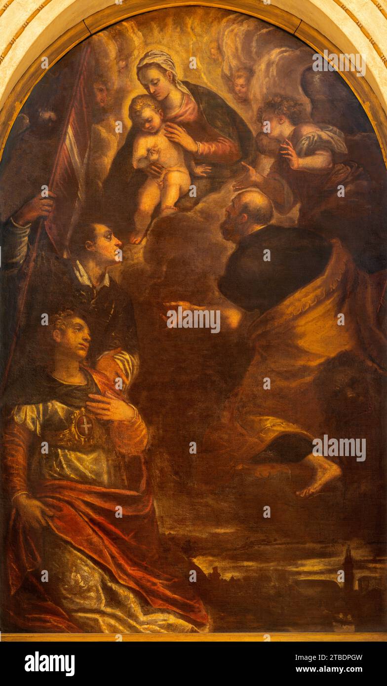 VICENZA, ITALIE - 5 NOVEMBRE 2023 : la peinture de Madonna avec la Saint Vincent et Marc dans la cathédrale par Alessandro Maganza de 16. cent. Banque D'Images
