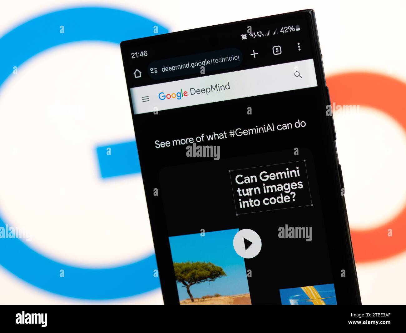 Galati, Roumanie - 6 décembre 2023 : page web de Google DeepMind Gemini ère. La nouvelle génération d'IA de Google intégrée dans Bard, présentée sur le Banque D'Images