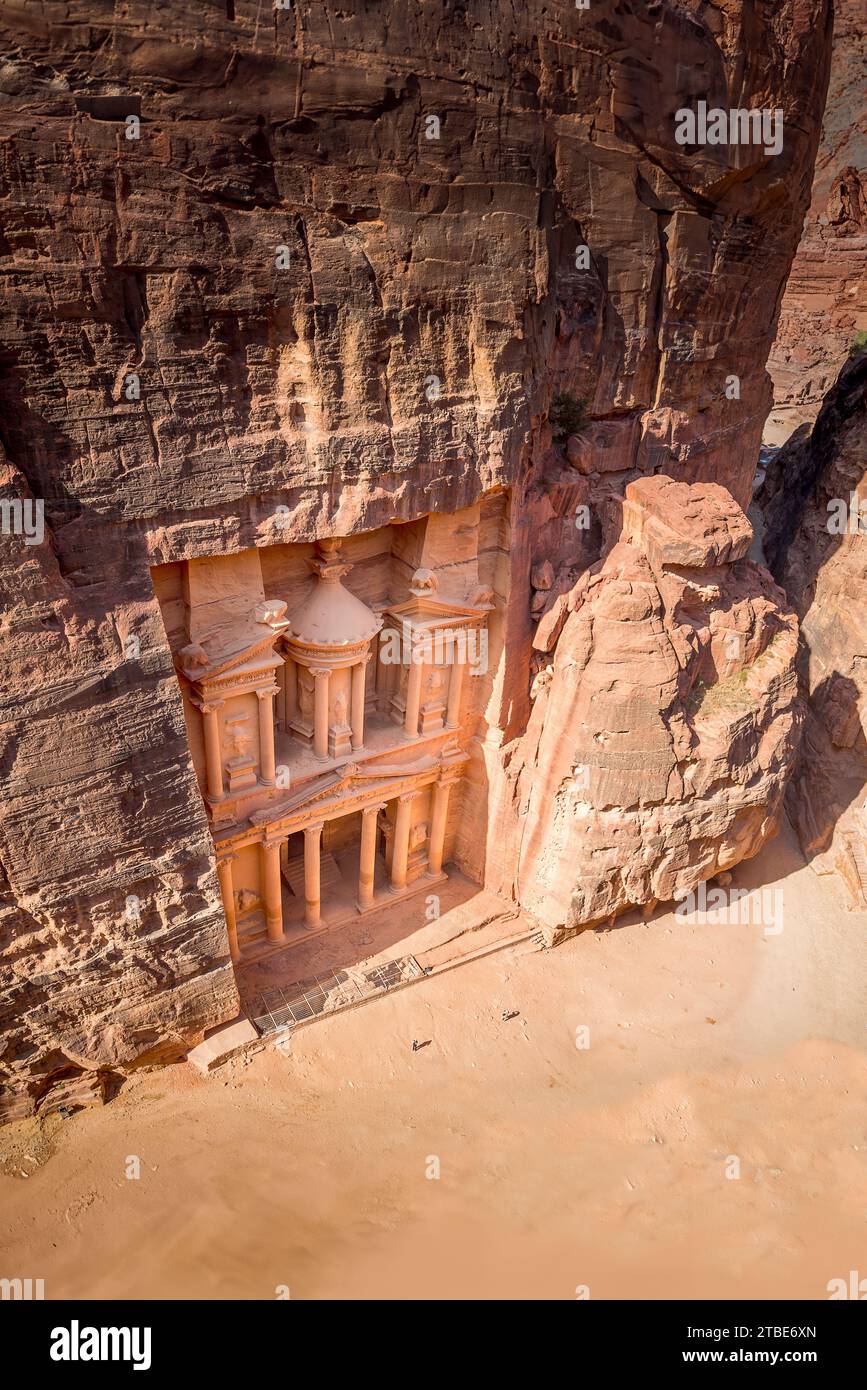 Une vue surélevée du Trésor à Petra, Jordanie Banque D'Images
