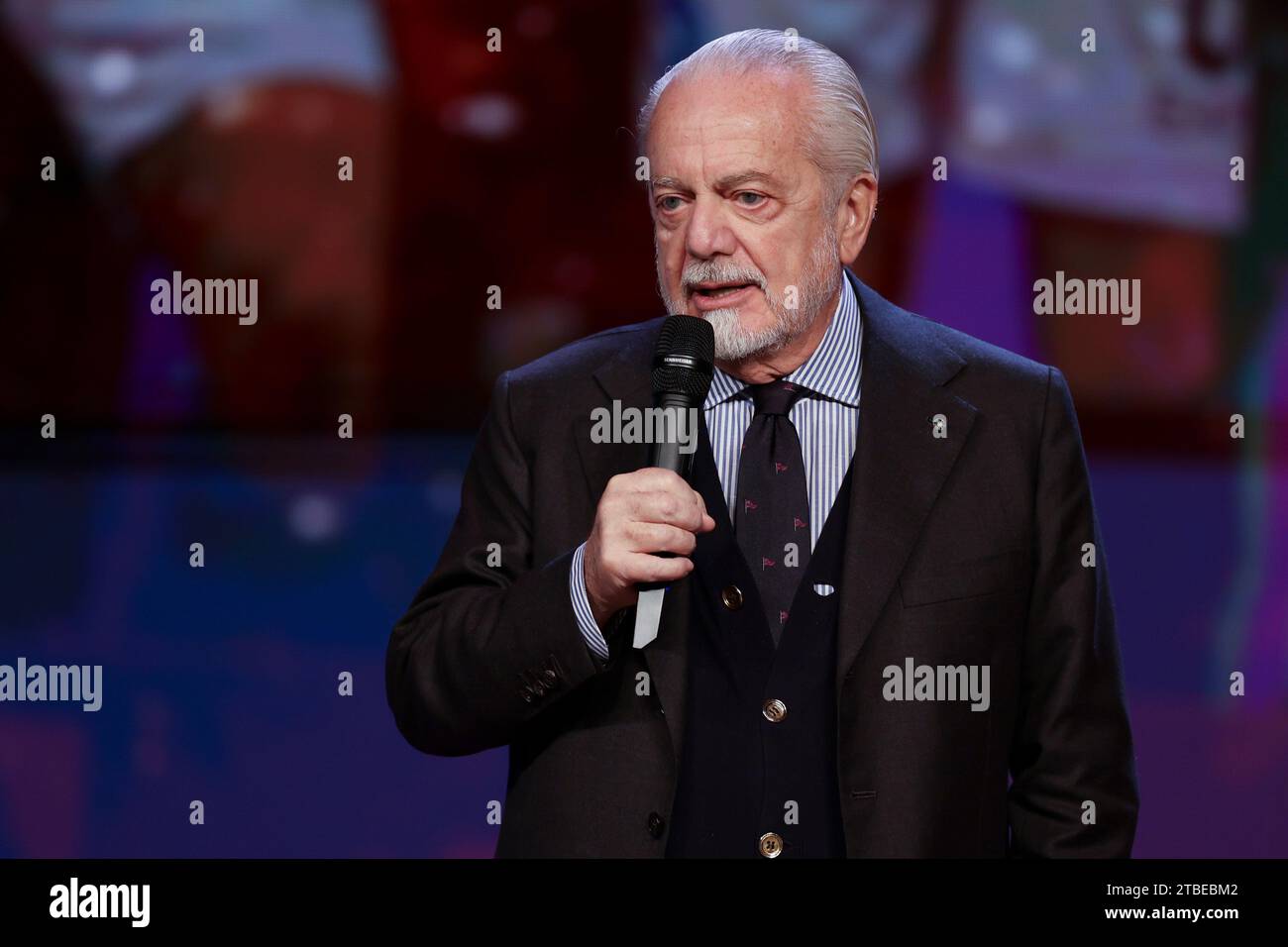 Le président italien de SSC Napoli, Aurelio de Laurentiis, lors de la neuvième édition des Gazzetta Sports Awards, la cérémonie de remise des prix dédiée aux stars du sport, organisée par la Gazzetta dello Sport à Naples le 6 décembre 2023 à bord du MSC Fantasia. Banque D'Images