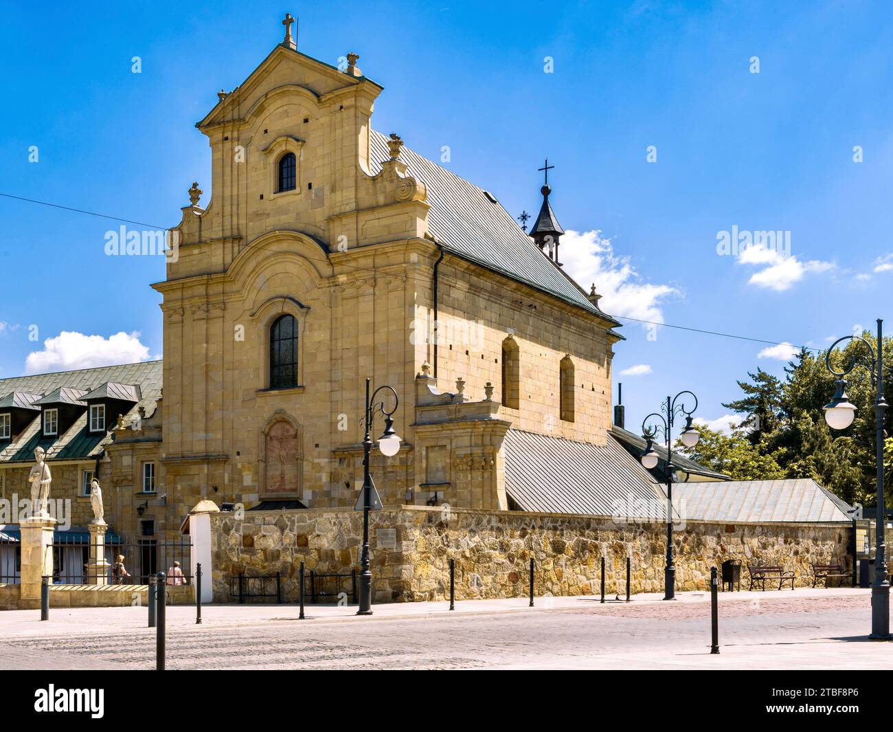 Église de l'exaltation de la Sainte Croix à Krosno Pologne Banque D'Images