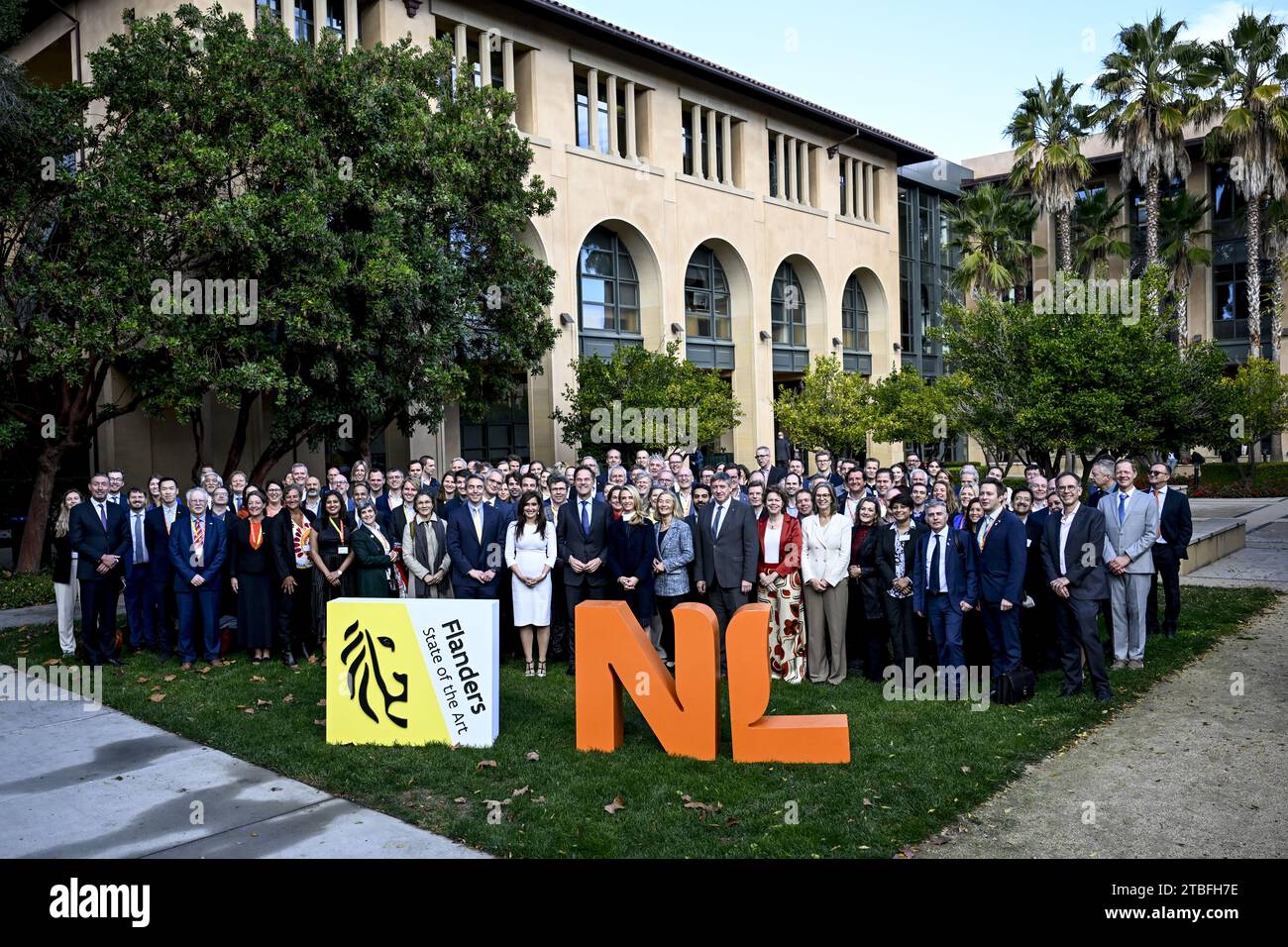 San Francisco, États-Unis. 06 décembre 2023. Les participants posent pour une photo de groupe lors d'une mission commerciale du gouvernement flamand en Arizona et en Californie, le mercredi 06 décembre 2023. BELGA PHOTO DIRK WAEM crédit : Belga News Agency/Alamy Live News Banque D'Images