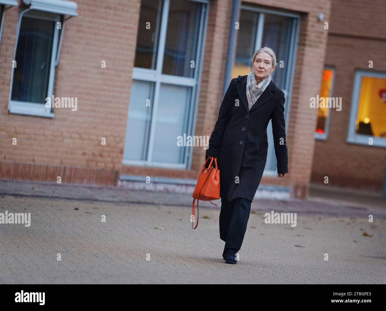 La procureure spéciale Marie Tullin arrive au tribunal de Glostrup où Sanjay Shah est en interrogatoire constitutionnel, jeudi 7 décembre 2023. Sanjay Shah, accusé de participer à des opérations frauduleuses de négociation d'actions, a été extradé de Dubaï vers le Danemark. (Photo : Liselotte Sabroe/Ritzau Scanpix) Banque D'Images