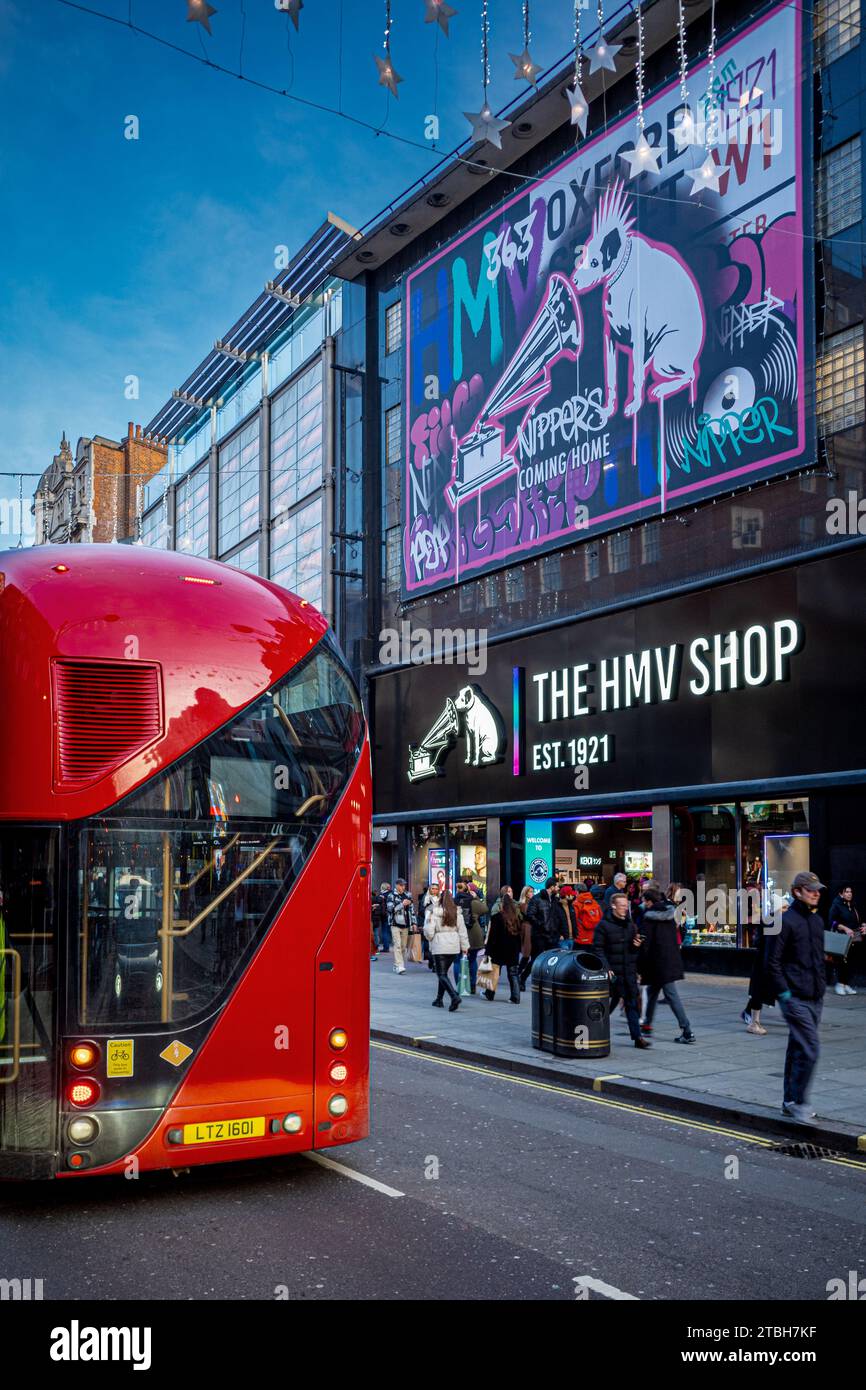 London HMV Store. Le HMV Store sur Oxford Street London a rouvert en novembre 2023 après une absence de quatre ans. HMV Shop London. Banque D'Images