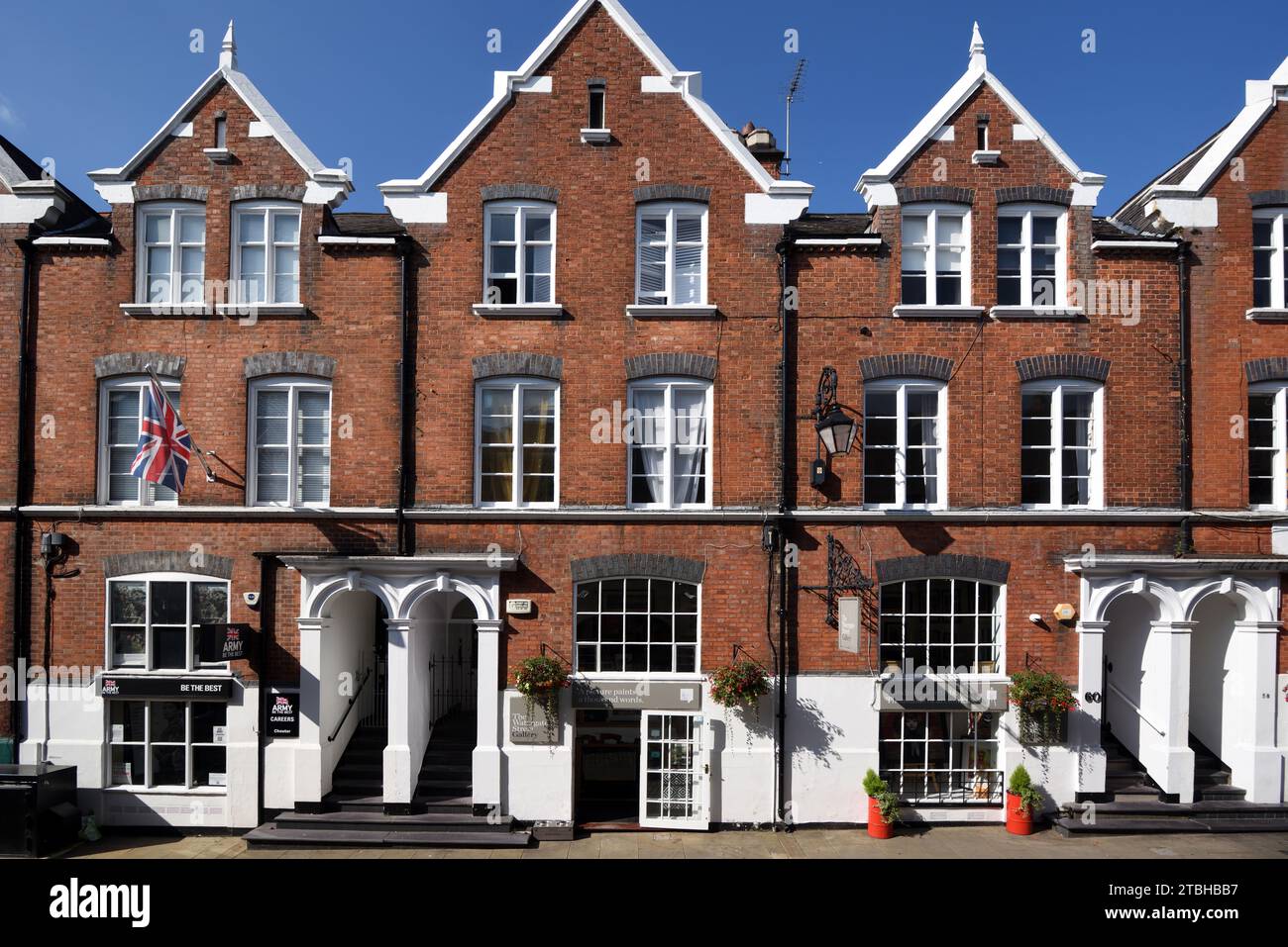 Red Brick Victorian Terraced Townhouses au 58-66 Watergate Street (1852) dans la vieille ville ou quartier historique de Chester Cheshire Angleterre Royaume-Uni Banque D'Images