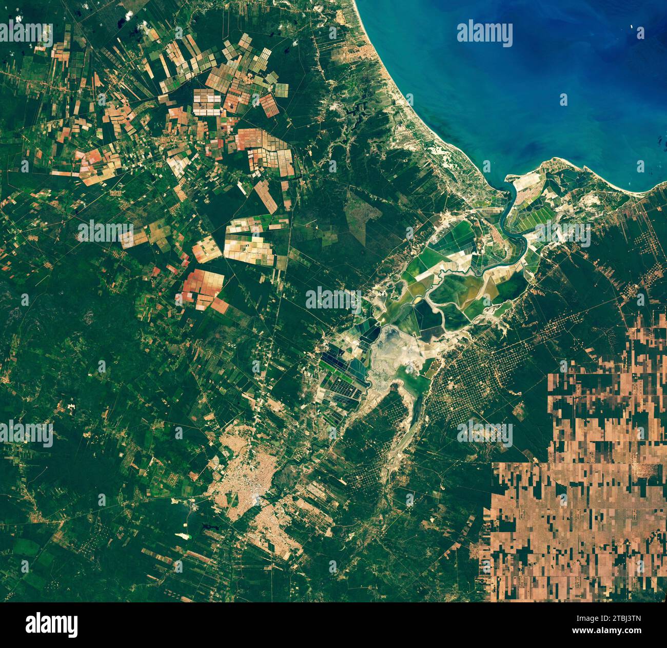 Vue satellite de Mossoro, une ville dans l'état nord-est du Rio Grande do Norte, Brésil. Banque D'Images