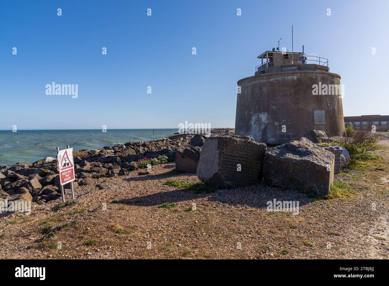 Pevensey Bay et Martello Tower numéro 66 à Eastbourne, East Sussex, Angleterre Banque D'Images