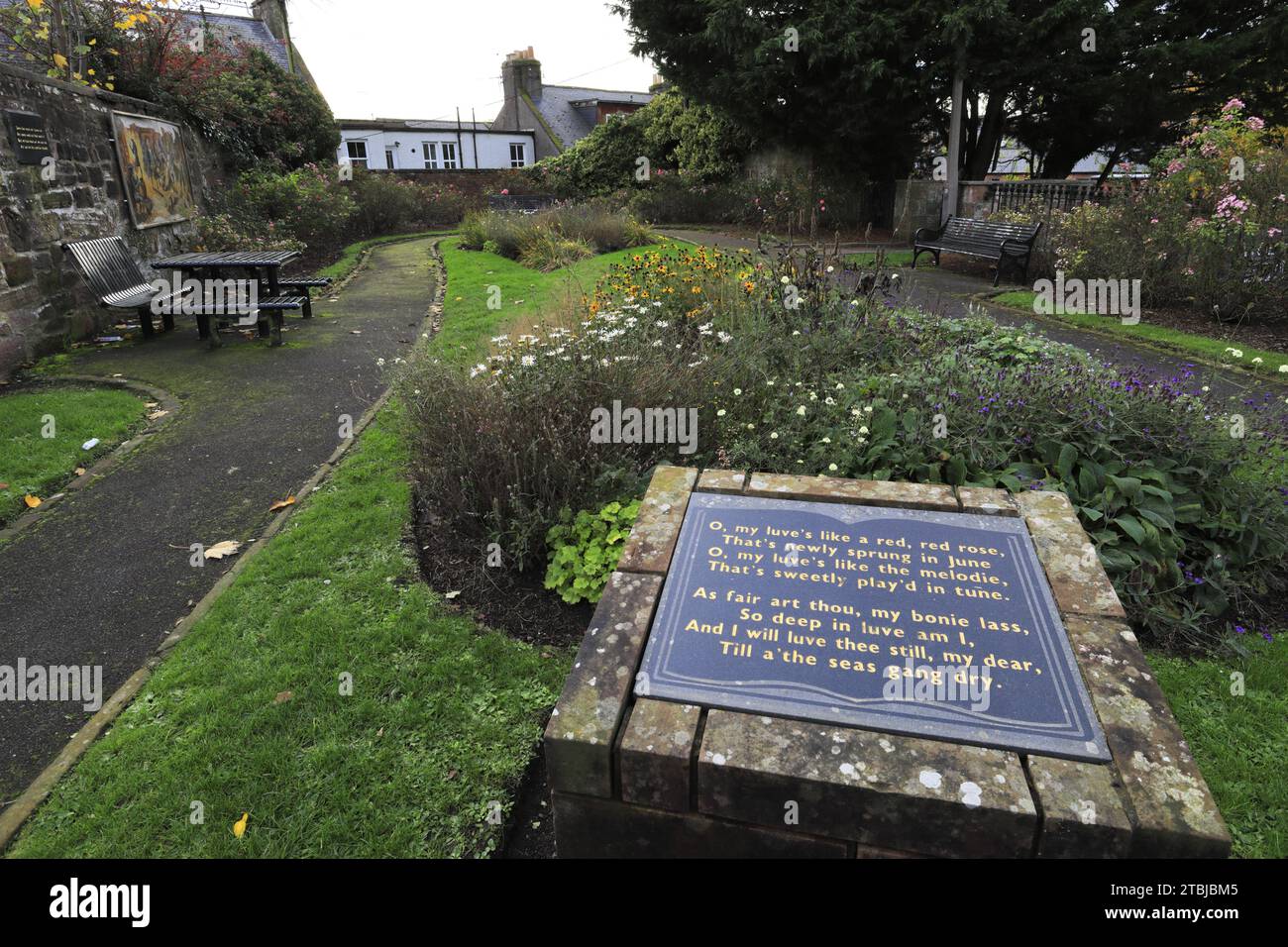 Les jardins du poète Robert Burns, Dumfries Town, Dumfries et Galloway, Écosse Royaume-Uni en face du musée de la maison Robert Burns. Banque D'Images