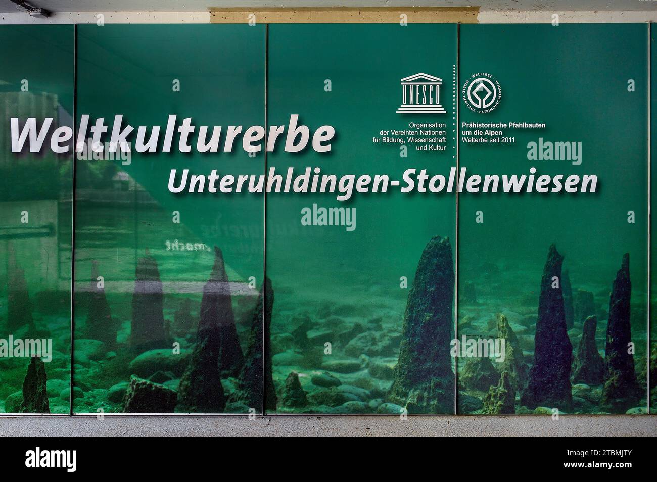 Affiche publicitaire, galerie du site du patrimoine mondial prairies, Unteruhldingen, Baden-Wuerttemberg, Allemagne Banque D'Images