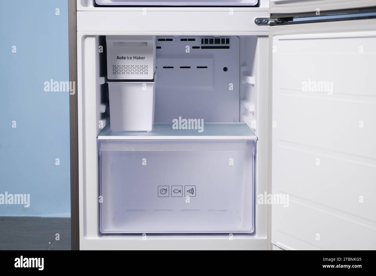 HCMC, VN - novembre 2023. Réfrigérateur Samsung Banque D'Images