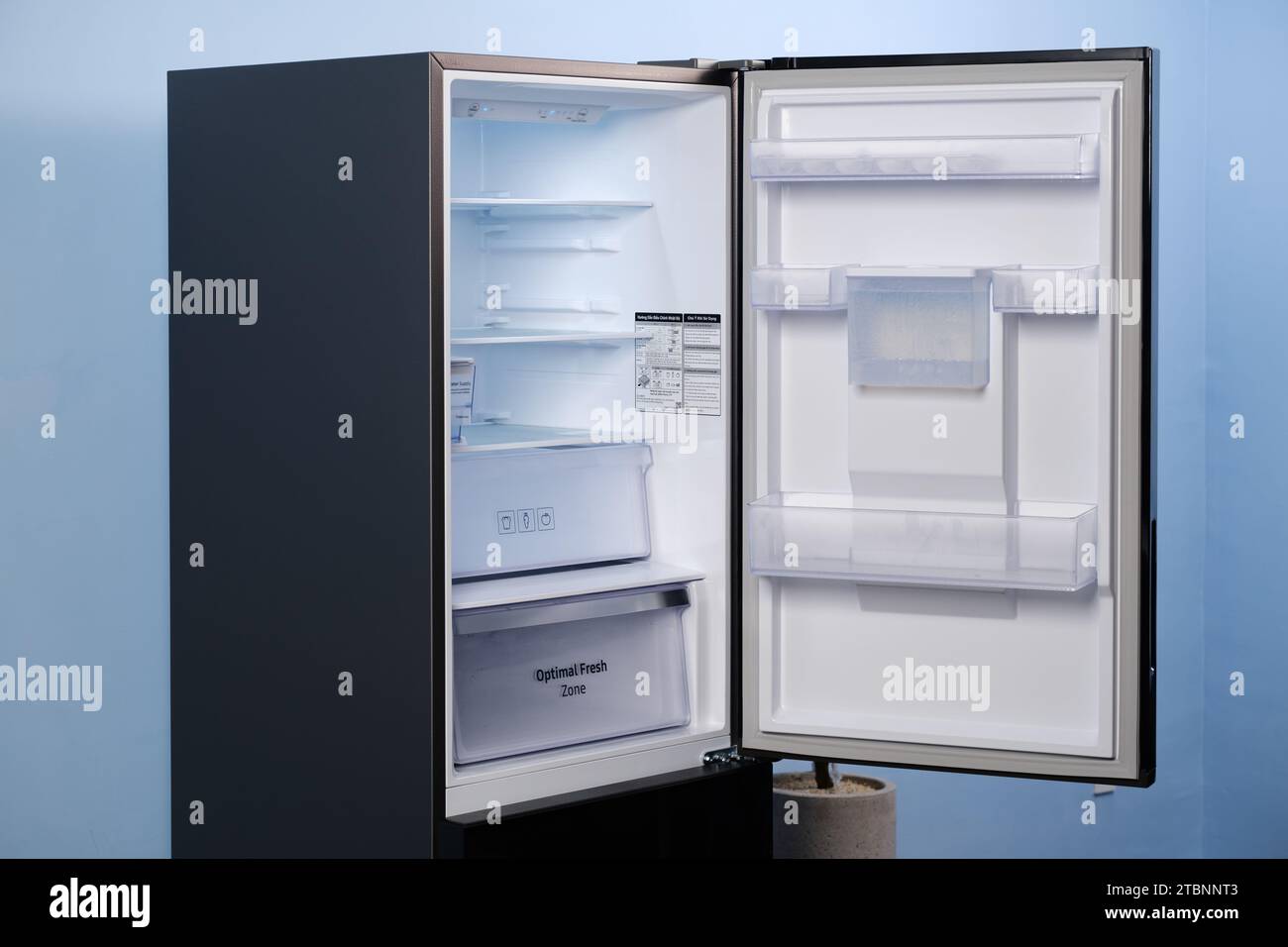 HCMC, VN - novembre 2023. Réfrigérateur Samsung Banque D'Images