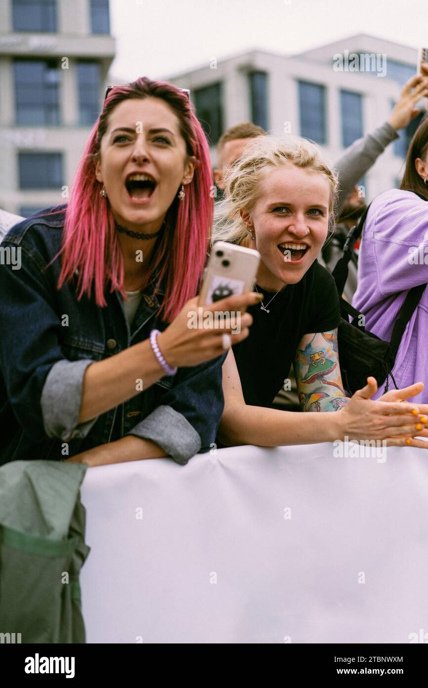 Fans à un événement sportif, portrait émotionnel. Banque D'Images