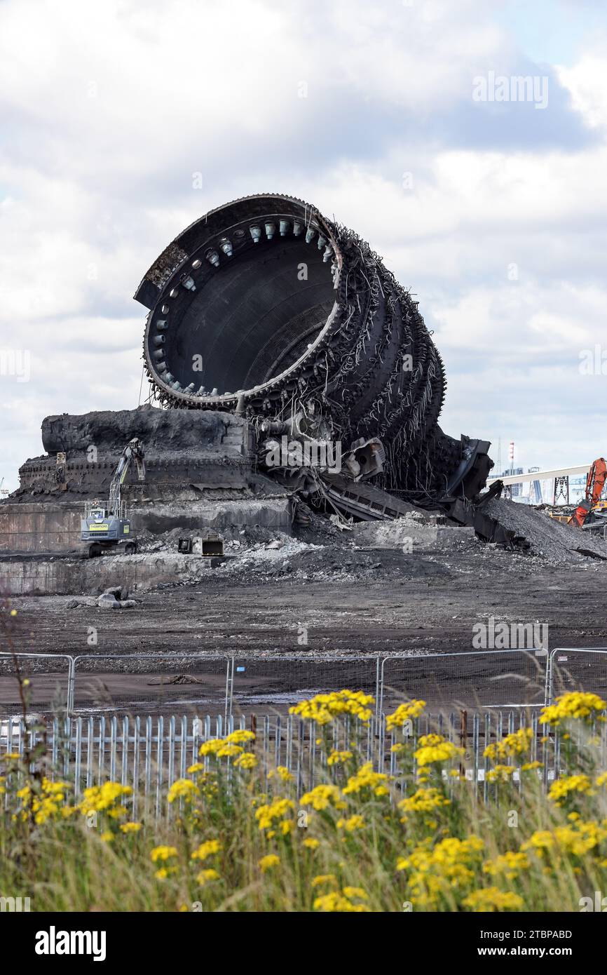 La démolition du haut fourneau et du foyer de l'aciérie Redcar qui est en cours de démolition pour faire place au développement du carbone Teesworks Banque D'Images