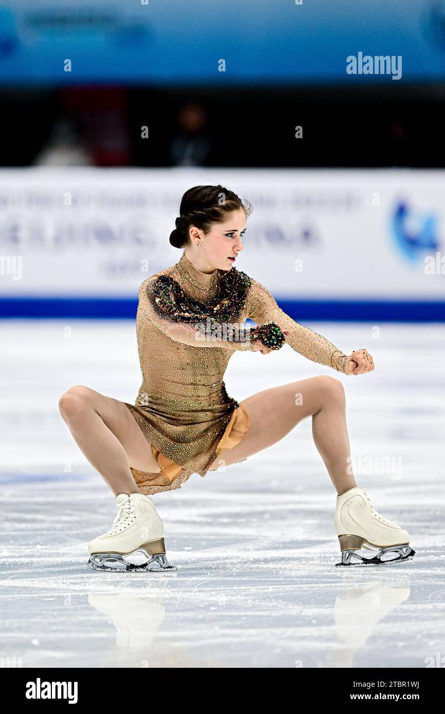 Isabeau LEVITO (États-Unis), lors du Senior Women Short Program, lors de la finale du Grand Prix ISU de patinage artistique 2023, au National Indoor Stadium, le 8 décembre 2023 à Beijing, en Chine. Crédit : Raniero Corbelletti/AFLO/Alamy Live News Banque D'Images