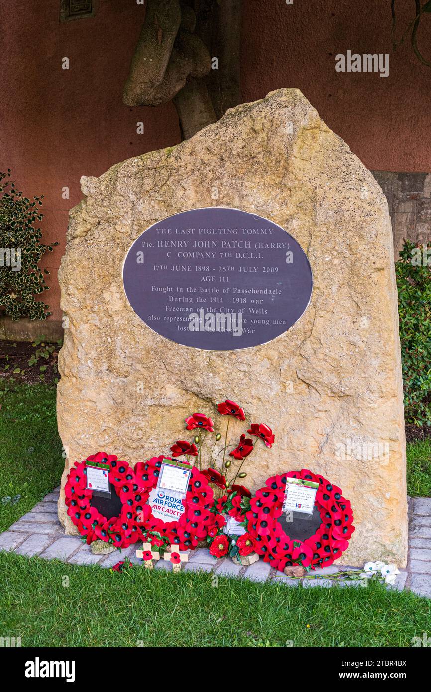 Mémorial au soldat Henry John Patch, le dernier Tommy combattant de la première Guerre mondiale, Wells, Somerset, Angleterre Royaume-Uni Banque D'Images