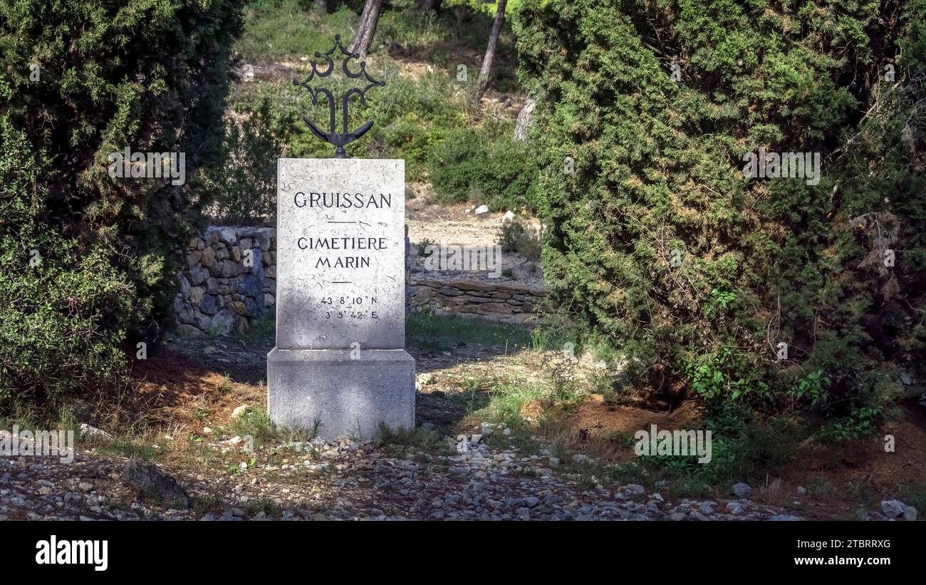 Mémorial aux marins décédés au 19e siècle sur le sentier pédestre de la Chapelle notre Dame des Auzils près de Gruissan. Banque D'Images
