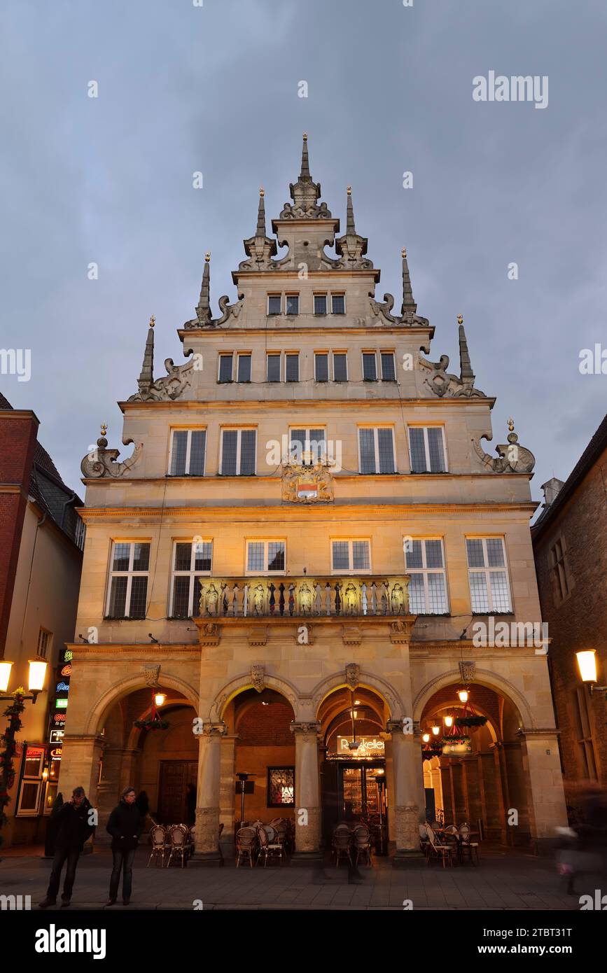 Maison de vin de ville au crépuscule, Münster, Münsterland, Rhénanie du Nord-Westphalie, Allemagne Banque D'Images