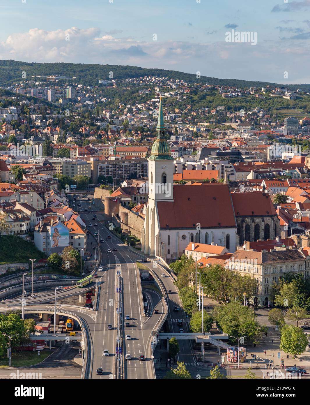 Une photo de St. Cathédrale de Martin vue du haut de la plate-forme d'observation des OVNIS Banque D'Images