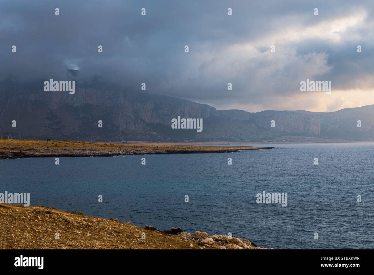 Paysage de la splendide côte sicilienne Banque D'Images