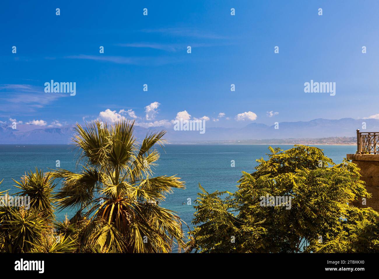 Paysage de la splendide côte sicilienne Banque D'Images