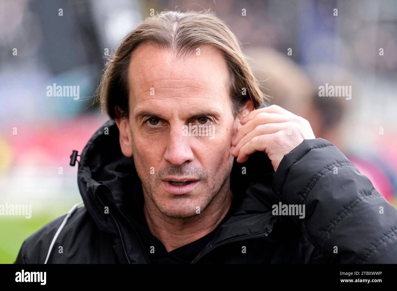 Sandhausen, Deutschland. 09 décembre 2023. Rüdiger Rehm (formateur, cheftrainer, SVWM), Einzelbild, Einzelfoto, Aktion, action, Porträt, Portrait, 09.12.2023, Sandhausen (Deutschland), Fussball, 3. LIGA, SV SANDHAUSEN - SV WALDHOF MANNHEIM, LES RÈGLEMENTS DFB/DFL INTERDISENT TOUTE UTILISATION DE PHOTOGRAPHIES COMME SÉQUENCES D'IMAGES ET/OU QUASI-VIDÉO. Crédit : dpa/Alamy Live News Banque D'Images