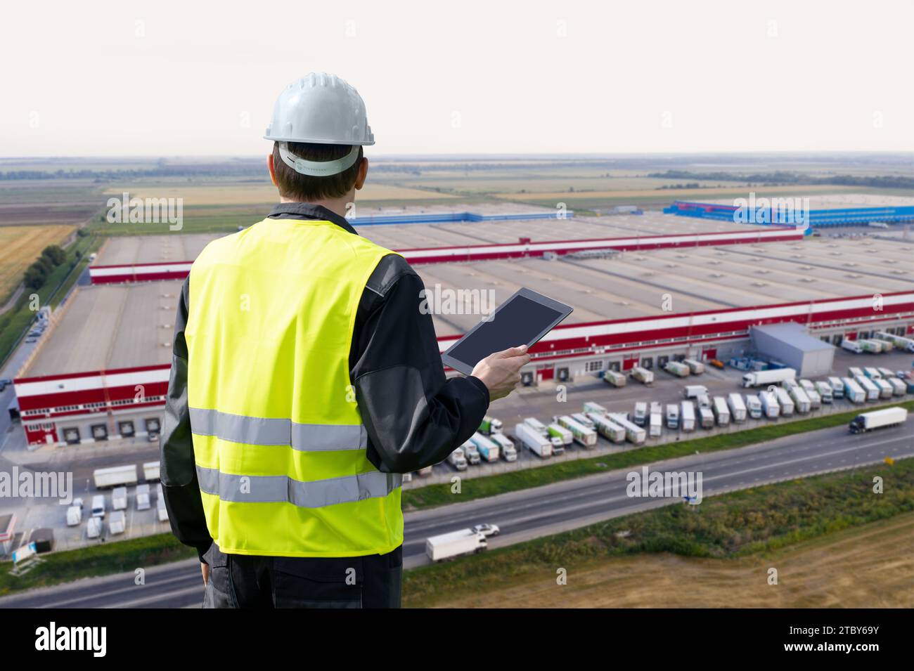 Vue aérienne du centre logistique géant. Banque D'Images