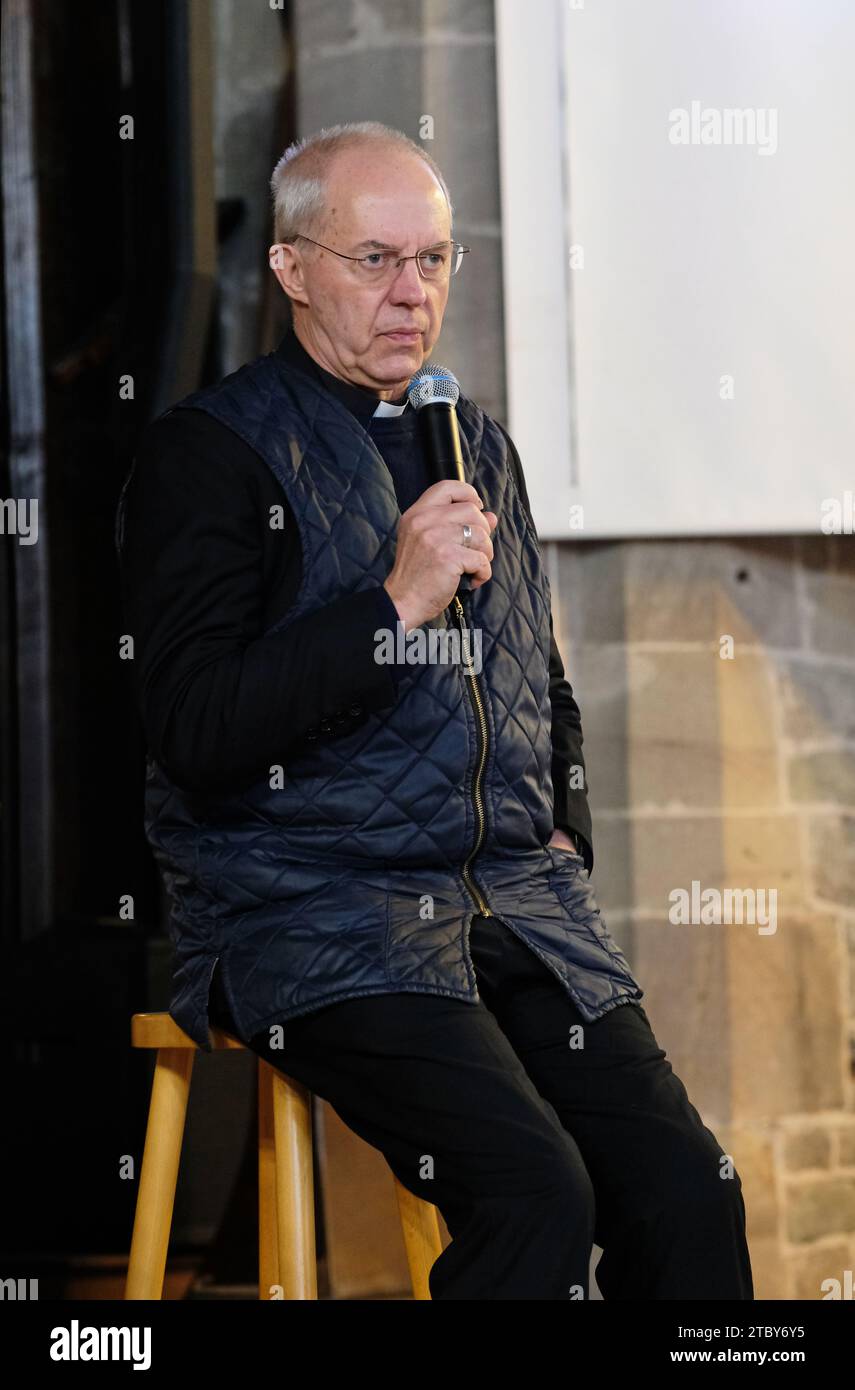 Hereford, Herefordshire, Royaume-Uni - Samedi 9 décembre 2023 - l'archevêque de Canterbury Justin Welby prend la parole lors d'une visite à l'église St Peters à Hereford. Photo Steven May / Alamy Live News Banque D'Images