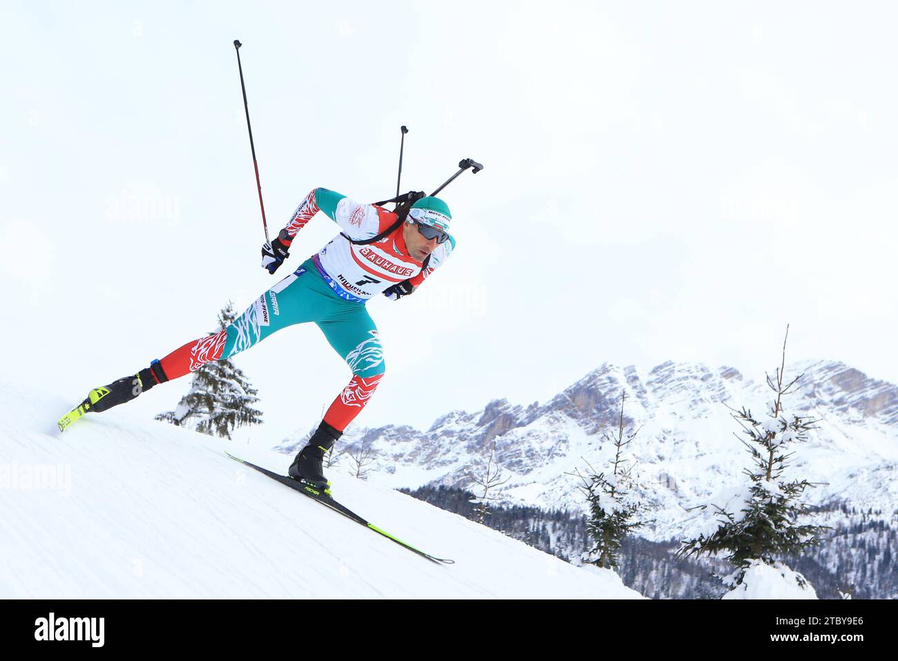 Hochfilzen, Tyrol, Autriche. 8 décembre 2023. 2023 BMW IBU World Cup Biathlon, jour 1 ; Vladimir Iliev (BUL) crédit : action plus Sports/Alamy Live News Banque D'Images