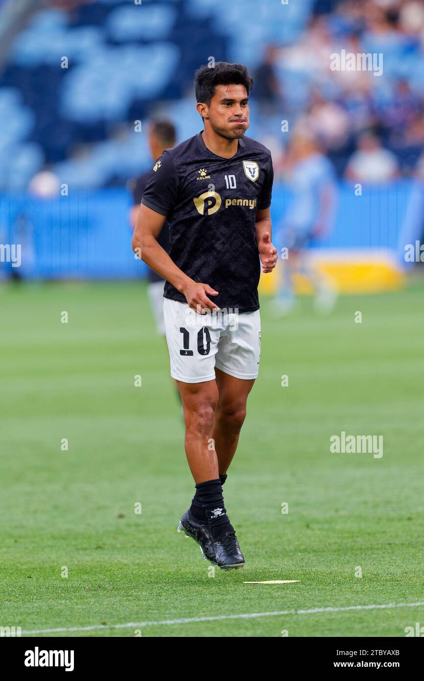 Sydney, Australie. 09 décembre 2023. Ulises Davila du Macarthur FC se réchauffe avant la Rd7 masculine de A-League entre Sydney FC et Macarthur FC au stade Allianz le 9 décembre 2023 à Sydney, Australie Credit : IOIO IMAGES/Alamy Live News Banque D'Images