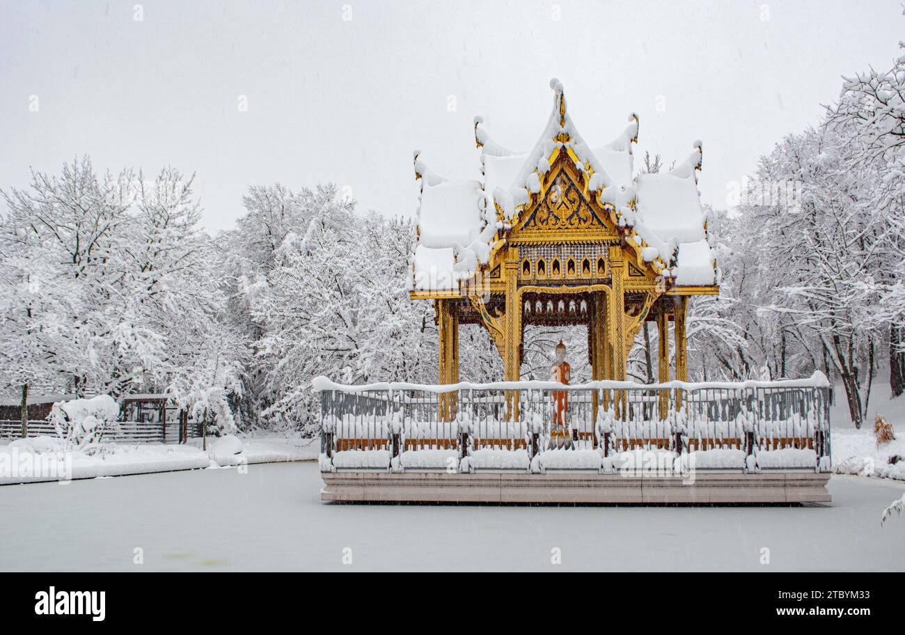 Thai-Sala dans Westpark en hiver, Munich, Allemagne Banque D'Images