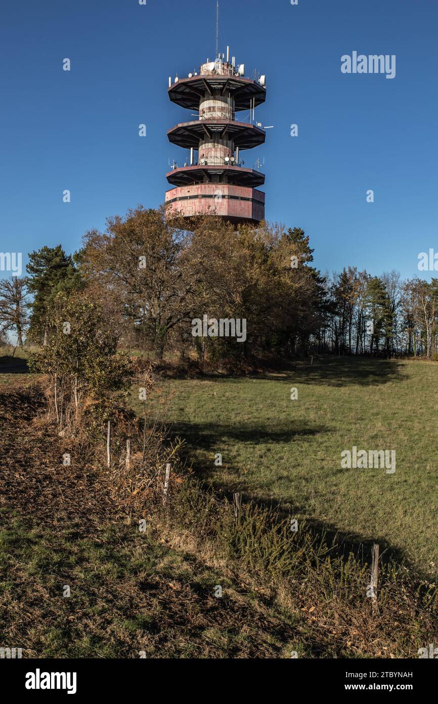 Panorama du Puy des Ferrières - Pylone de la tour de télévision Banque D'Images