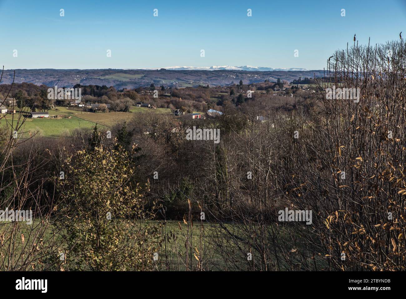 Panorama du Puy des Ferrières sur les monts d'Auvergne Banque D'Images