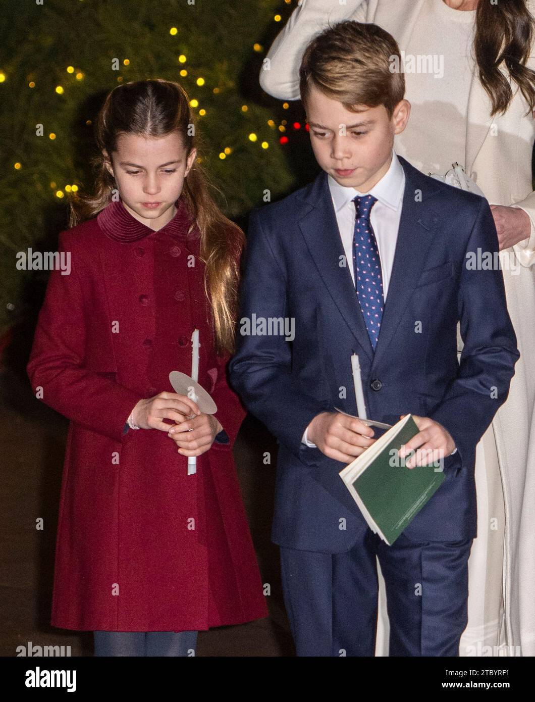 Londres, Angleterre. ROYAUME-UNI. 08 décembre 2023. Le Prince George de Galles et la Princesse Charlotte de Galles assistent au Carol Service « ensemble à Noël » à l'abbaye de Westminster. Crédit : Anwar Hussein/Alamy Live News Banque D'Images