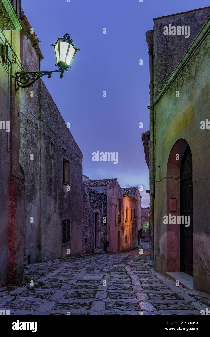 Les ruelles d'Erice, Sicile Banque D'Images