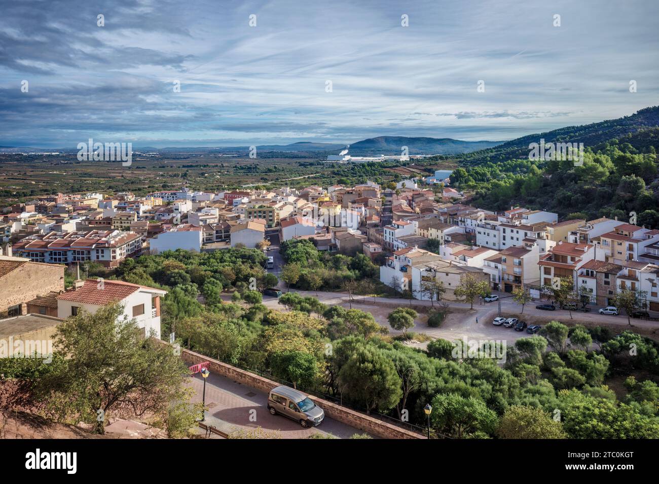 Vue panoramique aérienne urbaine de la ville de Villafames (Vilafames) de la commune de Castellón, Communauté Valencienne, Espagne, Europe Banque D'Images