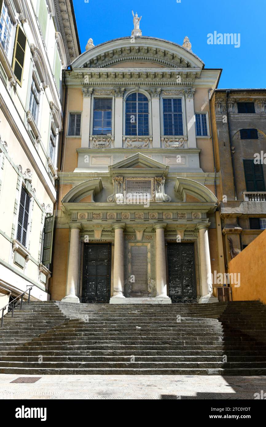 L'ancienne église des Saints Gerolamo et Francesco Saverio dans le centre historique de Gênes, autrefois utilisé à des fins religieuses Banque D'Images