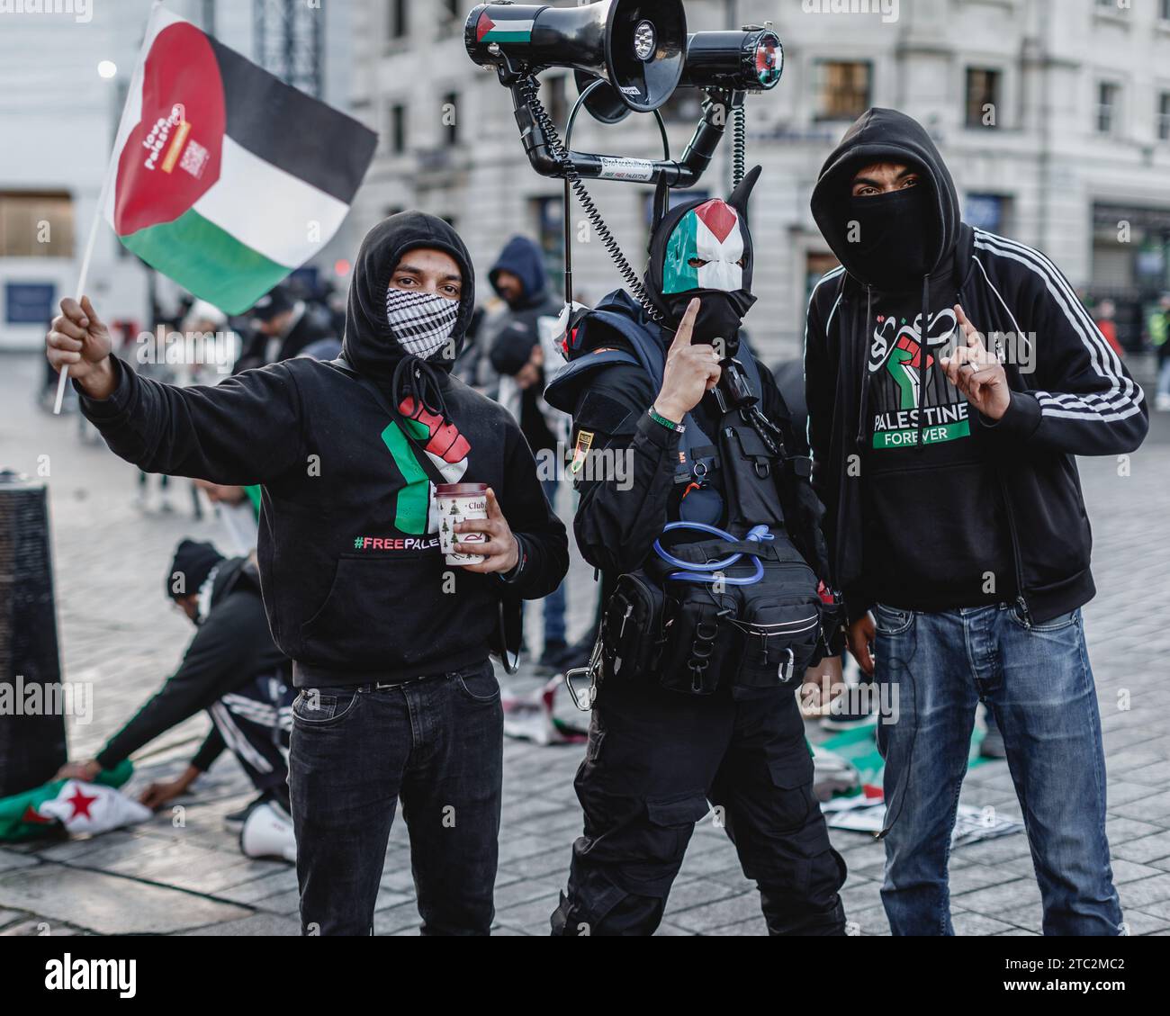Militants pro-palestiniens à la "marche pour un cessez-le-feu" à Londres. Banque D'Images