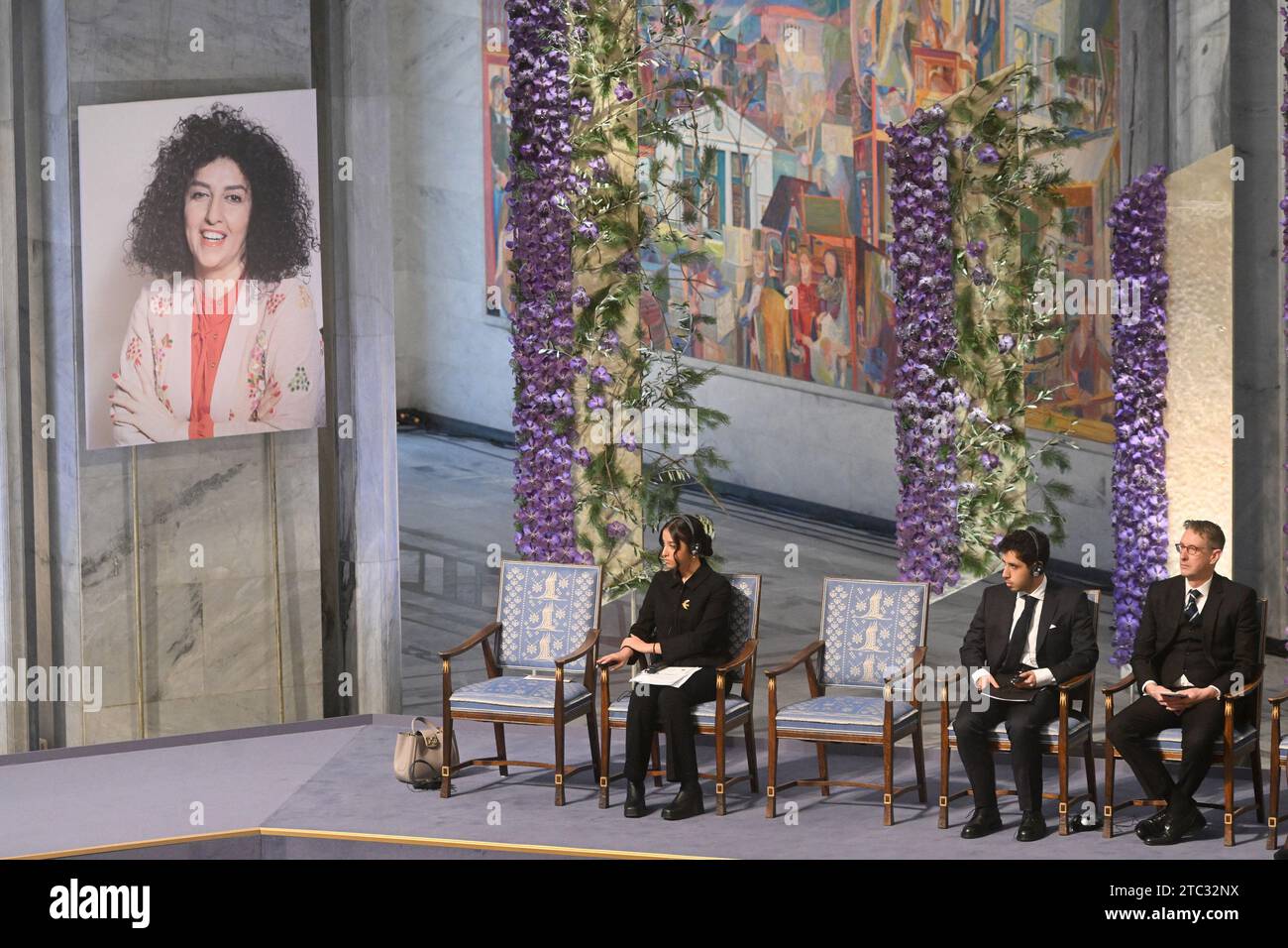 Oslo, Norvège. 10 décembre 2023. Ali Rahmani et Kiana Rahmani assistent à la cérémonie de remise du prix Nobel de la paix à l'activiste iranien Narges Mohammadi à l'Institut Nobel d'Oslo, en Norvège. Narges Mohammadi, lauréate du prix Nobel de la paix en 2023, est emprisonnée et est donc représentée par sa famille. Mohammadi reçoit le prix de la paix pour sa lutte contre l’oppression des femmes en Iran et pour la lutte pour les droits humains et la liberté pour tous. 10 décembre 2023. Photo de Paul Treadway/ crédit : UPI/Alamy Live News Banque D'Images